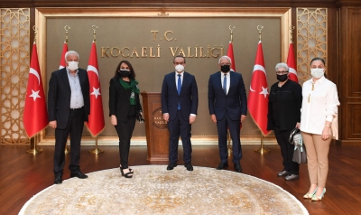 Kocaeli abhaz dernek başkanı Hasan Konca Kocaeli valisi Seddar Yavuz ile görüştü