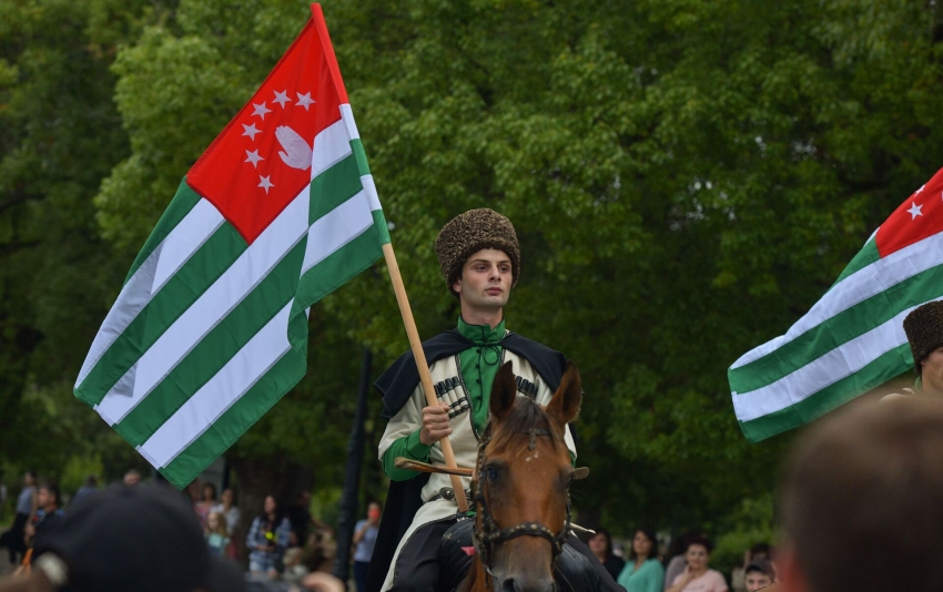 23 июля исполнилось 32 года со дня утверждения государственной символики Республики Абхазия – Государственного флага и Государственного герба