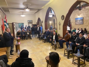 В завершении официальной поездки в Ливан делегация из Абхазии был приглашена в дом руководителя  Абхазского Культурного Центра в Ливане Риад (Цыба) Абдульразака